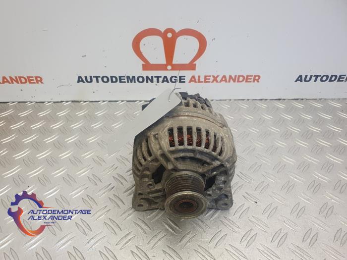 Gebruikte Dynamo Opel Vivaro A 2.5 CDTI 16V Prijs € 30,00 Margeregeling aangeboden door Alexander Autodemontage