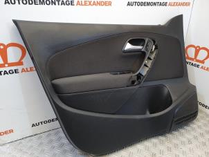 Gebruikte Deurbekleding 4Deurs links-voor Volkswagen Polo V (6R) 1.2 12V BlueMotion Technology Prijs € 34,99 Inclusief btw aangeboden door Alexander Autodemontage