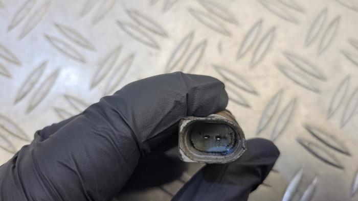 Oliedruk sensor van een Audi TT (8N3) 1.8 20V Turbo Quattro 2000