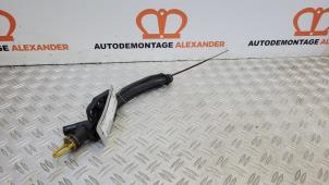 Gebruikte Olie Peilstok Renault Trafic New (FL) 2.0 dCi 16V 90 Prijs op aanvraag aangeboden door Alexander Autodemontage