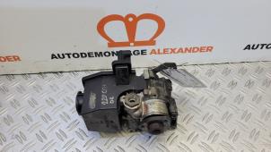 Gebruikte Servopomp Mercedes C (W202) 2.2 C-220 D 16V Prijs € 59,99 Inclusief btw aangeboden door Alexander Autodemontage