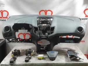 Gebruikte Airbag set + dashboard Ford Fiesta 6 (JA8) 1.6 TDCi 16V 95 Prijs € 550,00 Margeregeling aangeboden door Alexander Autodemontage