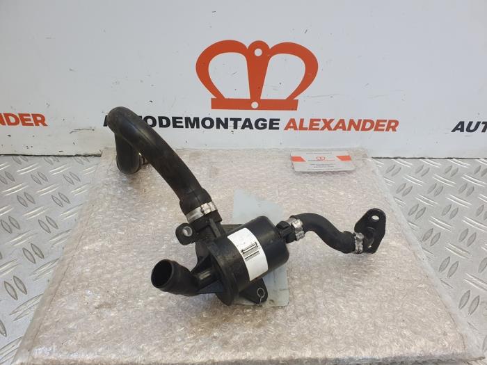 Gebruikte Oliefilter Opel Corsa D 1.3 CDTi 16V ecoFLEX Prijs € 25,00 Inclusief btw aangeboden door Alexander Autodemontage
