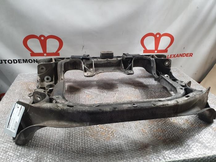 Gebruikte Subframe Mercedes S (W220) 3.2 S-320 CDI 24V Prijs op aanvraag aangeboden door Alexander Autodemontage