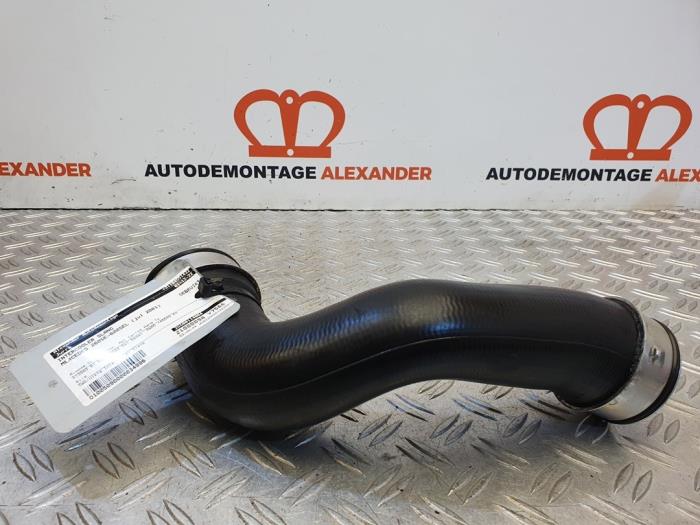 Gebruikte Intercooler Slang Mercedes S (W220) 3.2 S-320 CDI 24V Prijs op aanvraag aangeboden door Alexander Autodemontage