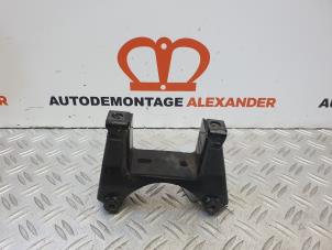 Gebruikte Versnellingsbak Steun Seat Ibiza IV (6J5) 1.2 12V Prijs op aanvraag aangeboden door Alexander Autodemontage