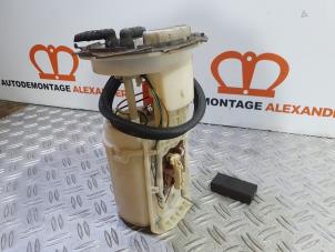 Gebruikte Tank element Pomp Volkswagen Golf V (1K1) 1.4 16V Prijs € 39,99 Margeregeling aangeboden door Alexander Autodemontage