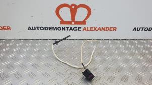 Gebruikte Sensor Temperatuur binnen Volkswagen Up! (121) 1.0 12V 75 Prijs op aanvraag aangeboden door Alexander Autodemontage