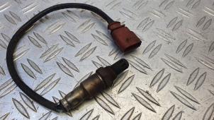 Lambda Sonde van een Volkswagen Up! (121) 1.0 12V 75 2012
