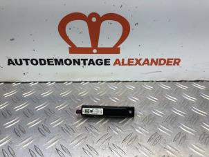 Gebruikte Antenne Versterker Seat Leon (5FB) 1.4 TSI 16V Prijs op aanvraag aangeboden door Alexander Autodemontage