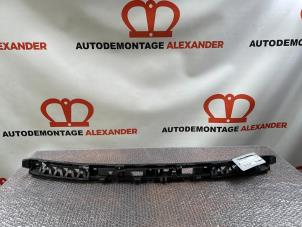 Gebruikte Bumpersteun midden-achter Seat Leon (5FB) 1.4 TSI 16V Prijs op aanvraag aangeboden door Alexander Autodemontage