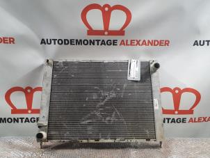 Gebruikte Radiateur Renault Clio III (BR/CR) 1.4 16V Prijs € 20,00 Margeregeling aangeboden door Alexander Autodemontage