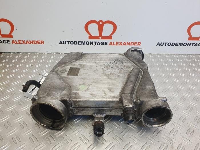 Gebruikte Intercooler Mercedes S (W220) 4.0 S-400 CDI V8 32V Prijs € 199,99 Margeregeling aangeboden door Alexander Autodemontage