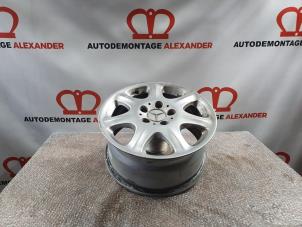 Gebruikte Velg Mercedes S (W220) 3.2 S-320 CDI 24V Prijs € 100,00 Margeregeling aangeboden door Alexander Autodemontage
