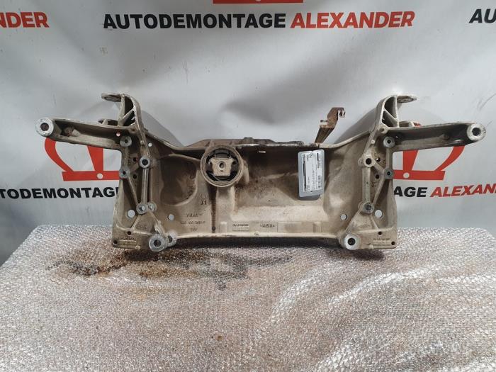 Gebruikte Subframe Volkswagen Caddy III (2KA,2KH,2CA,2CH) 1.6 TDI 16V Prijs op aanvraag aangeboden door Alexander Autodemontage