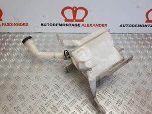 Gebruikte Ruitensproeier voor Chevrolet Spark (M300) 1.0 16V Bifuel Prijs op aanvraag aangeboden door Alexander Autodemontage