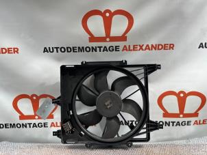 Gebruikte Koelvin Renault Clio III (BR/CR) 1.2 16V 75 Prijs € 14,99 Margeregeling aangeboden door Alexander Autodemontage