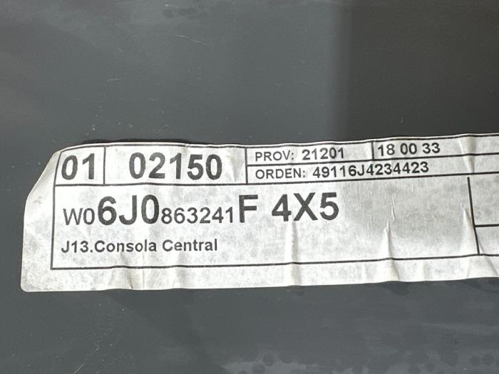 Middenconsoles van een Seat Ibiza IV (6J5) 1.2 12V 2012