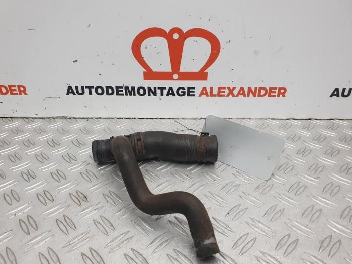 Gebruikte Waterslang aansluiting Volkswagen Golf V (1K1) 1.4 FSI 16V Prijs € 30,00 Margeregeling aangeboden door Alexander Autodemontage