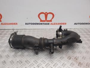 Gebruikte Intercooler Buis Mercedes A (W176) 1.6 A-200 16V Prijs op aanvraag aangeboden door Alexander Autodemontage