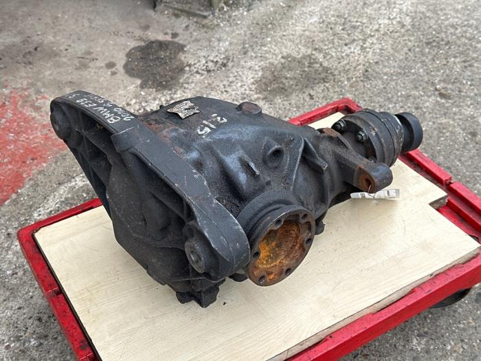 Gebruikte Differentieel achter BMW 5 serie (E39) 523i 24V Prijs op aanvraag aangeboden door Alexander Autodemontage
