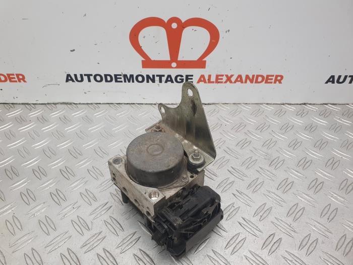 Gebruikte ABS Pomp Ford Ka II 1.2 Prijs € 19,99 Margeregeling aangeboden door Alexander Autodemontage