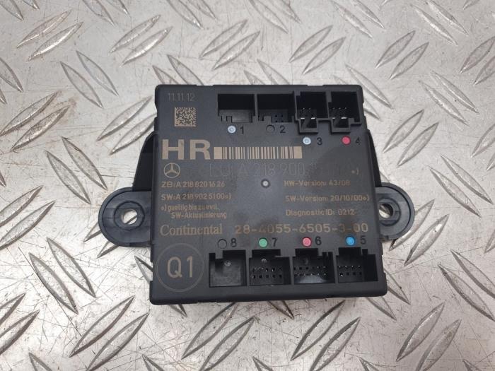 Centrale Deurvergrendelings Module van een Mercedes-Benz C (W204) 2.2 C-180 CDI 16V BlueEFFICIENCY 2013