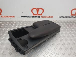 Gebruikte Armleuning Mercedes C (W204) 2.2 C-180 CDI 16V BlueEFFICIENCY Prijs op aanvraag aangeboden door Alexander Autodemontage