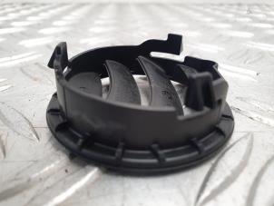 Gebruikte Luchtrooster Dashboard Mercedes C (W204) 2.2 C-180 CDI 16V BlueEFFICIENCY Prijs op aanvraag aangeboden door Alexander Autodemontage