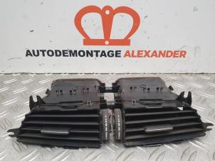 Gebruikte Luchtrooster Dashboard Mercedes C (W204) 2.2 C-180 CDI 16V BlueEFFICIENCY Prijs € 40,00 Margeregeling aangeboden door Alexander Autodemontage