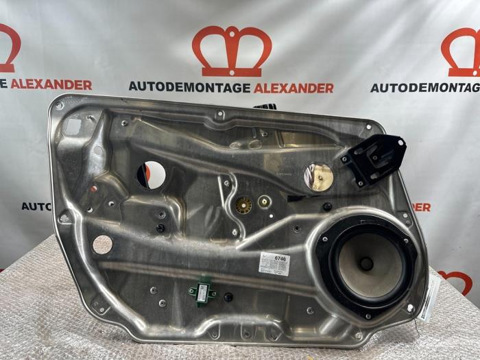 Ruitmechaniek 4Deurs links-voor van een Mercedes-Benz C (W204) 2.2 C-180 CDI 16V BlueEFFICIENCY 2013