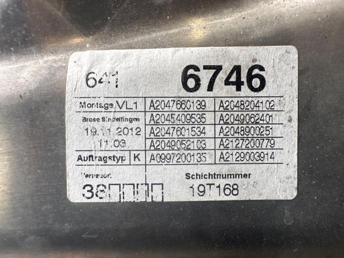 Ruitmechaniek 4Deurs links-voor van een Mercedes-Benz C (W204) 2.2 C-180 CDI 16V BlueEFFICIENCY 2013