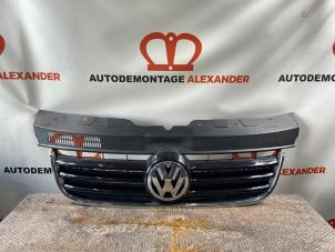 Gebruikte Grille Volkswagen Transporter T5 2.0 TDI DRF Prijs € 50,00 Margeregeling aangeboden door Alexander Autodemontage