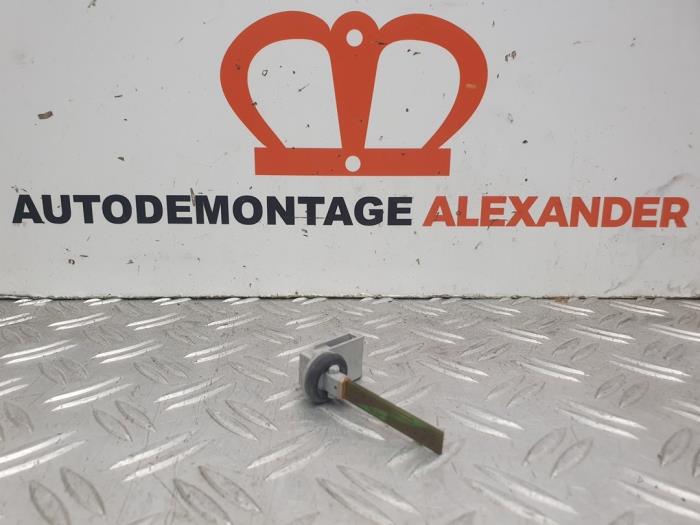 Gebruikte Temperatuursensor binnen Volkswagen Transporter/Caravelle T5 2.0 TDI DRF Prijs € 10,00 Margeregeling aangeboden door Alexander Autodemontage