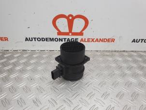 Gebruikte Luchtmassameter Volkswagen Transporter T5 2.5 TDi 4Motion Prijs op aanvraag aangeboden door Alexander Autodemontage