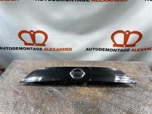 Gebruikte Sierlijst achterklep Nissan Qashqai (J11) 1.6 dCi Prijs op aanvraag aangeboden door Alexander Autodemontage