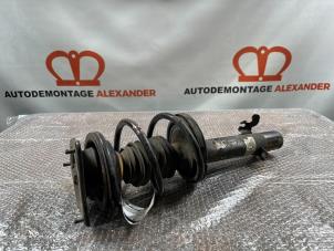 Gebruikte Mac Phersonpoot links-voor BMW Mini One/Cooper (R50) 1.6 16V One Prijs op aanvraag aangeboden door Alexander Autodemontage