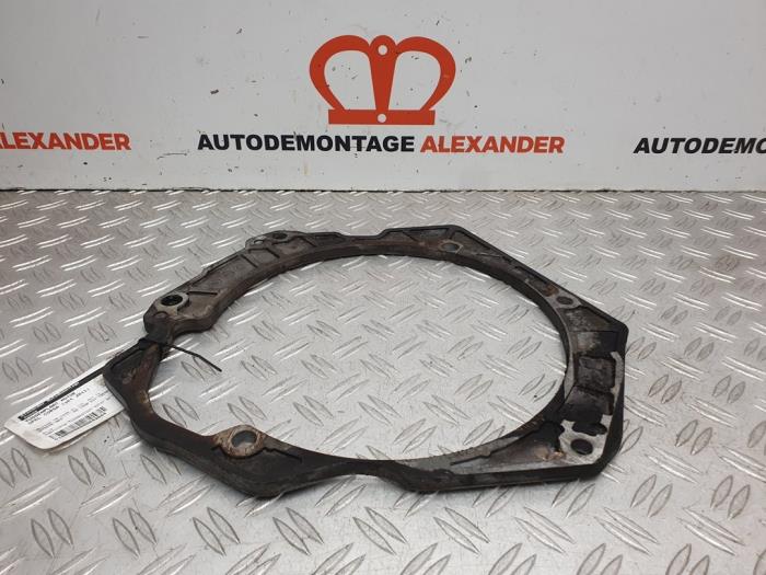 Gebruikte Tussenplaat motor Opel Corsa D 1.3 CDTi 16V ecoFLEX Prijs op aanvraag aangeboden door Alexander Autodemontage