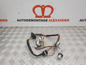 Gebruikte Fitting Achterlicht links Peugeot 108 1.0 12V Prijs op aanvraag aangeboden door Alexander Autodemontage