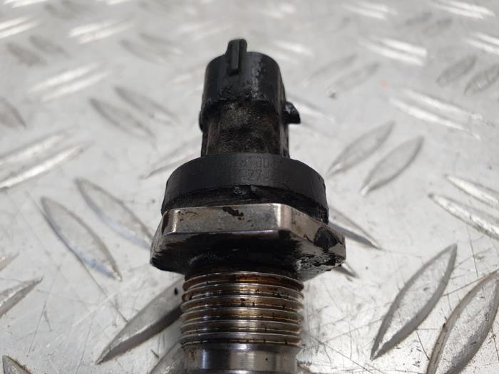 Brandstofdruk sensor van een Opel Corsa D 1.3 CDTi 16V ecoFLEX 2011