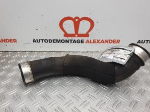 Gebruikte Intercooler Slang Mercedes E (W211) 2.2 E-200 CDI 16V Prijs op aanvraag aangeboden door Alexander Autodemontage