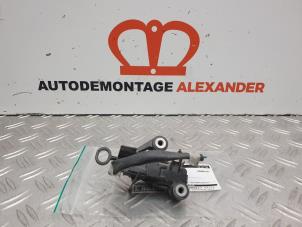Gebruikte Portiervergrendelings Motor Peugeot 108 1.0 12V Prijs op aanvraag aangeboden door Alexander Autodemontage