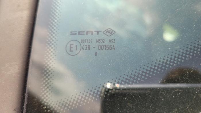 Extra Ruit 4Deurs links-achter van een Seat Ibiza IV (6J5) 1.2 TDI Ecomotive 2011