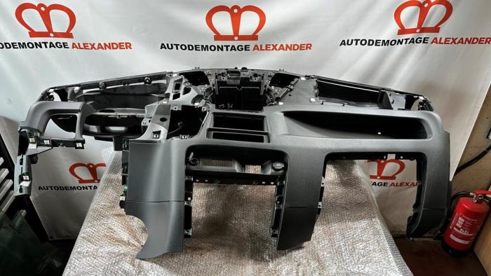 Gebruikte Dashboard Iveco New Daily VI 33S13, 35C13, 35S13 Prijs € 150,00 Margeregeling aangeboden door Alexander Autodemontage