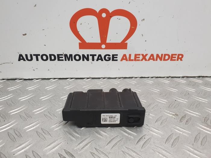 Gebruikte Computer boord BMW 3 serie Touring (F31) 318i 1.5 TwinPower Turbo 12V Prijs op aanvraag aangeboden door Alexander Autodemontage