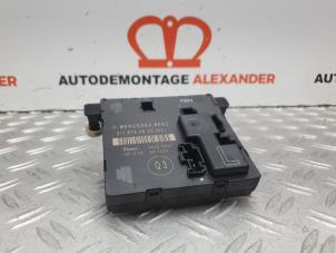 Gebruikte Deur module Mercedes E (W211) 2.2 E-200 CDI 16V Prijs € 90,00 Inclusief btw aangeboden door Alexander Autodemontage