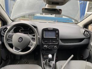 Gebruikte Airbag set + dashboard Renault Clio IV (5R) 0.9 Energy TCE 90 12V Prijs € 400,00 Margeregeling aangeboden door Alexander Autodemontage