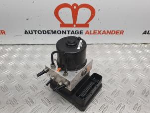 Gebruikte ABS Pomp Volvo V50 (MW) 1.6 D 16V Prijs € 34,99 Margeregeling aangeboden door Alexander Autodemontage