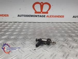 Gebruikte Injector (benzine injectie) Audi S3 (8V1/8VK) 2.0 T FSI 16V Prijs € 50,00 Margeregeling aangeboden door Alexander Autodemontage