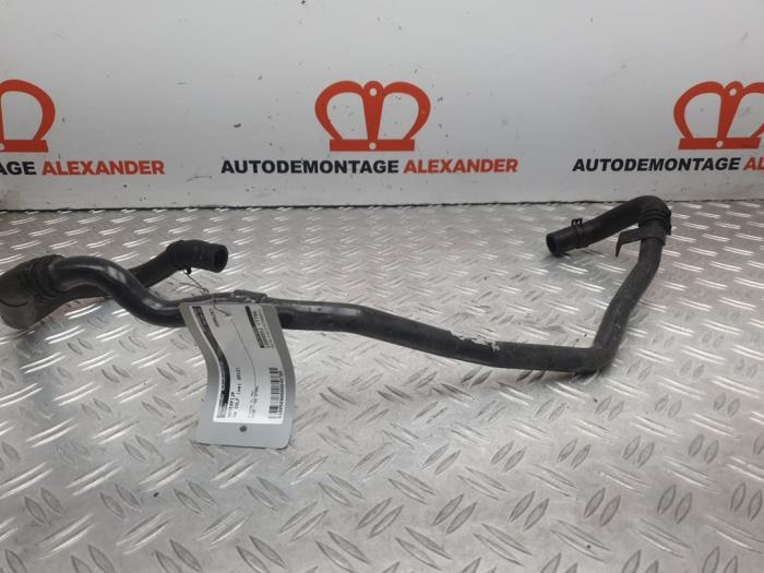 Waterpijp van een Volkswagen Golf VI Variant (AJ5/1KA) 2.0 TDI 16V 2012